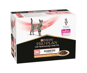 Purina Pro Plan Veterinary Diets DM Diabetes Wet Cat Food (Beef) on white background