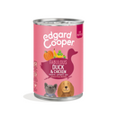 White background with a can of Edgard and Cooper wet puppy food pictured. Text on the foil of the tray says 'Bio Organic, Fabulous duck & chicken, banana, pumpkin, pea. Grain-free recipe' 