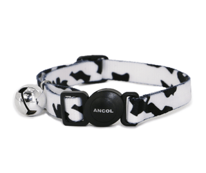 White background with a Ancol Black and white camouflage cat collar with a black plastic safety buckle and a silver bell pictured. 