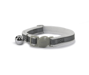 White background with a Ancol reflective silver cat collar with a plastic safety buckle and a silver bell pictured. 