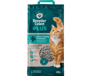 White background with a 25 litre bag of Breeder Celect Plus cat recycled paper litter with a ginger tabby adult cat pictured on the bag. 