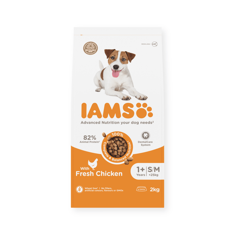 IAMS Dry Adult Dog Food Fresh Chicken (Small/Medium Breed) on white background