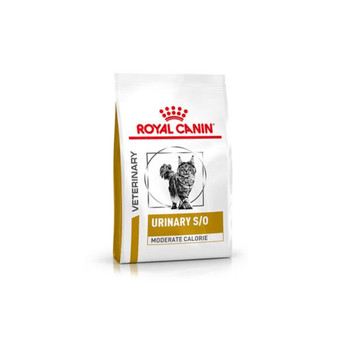 White background with a white bag of Royal Canin Urinary S/O Moderate Calorie for cats. Pictured on the bag is a Long haired tabby cat. 