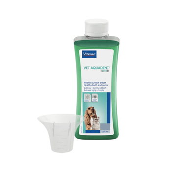Virbac Vet Aquadent 250ml bottle on a white background.